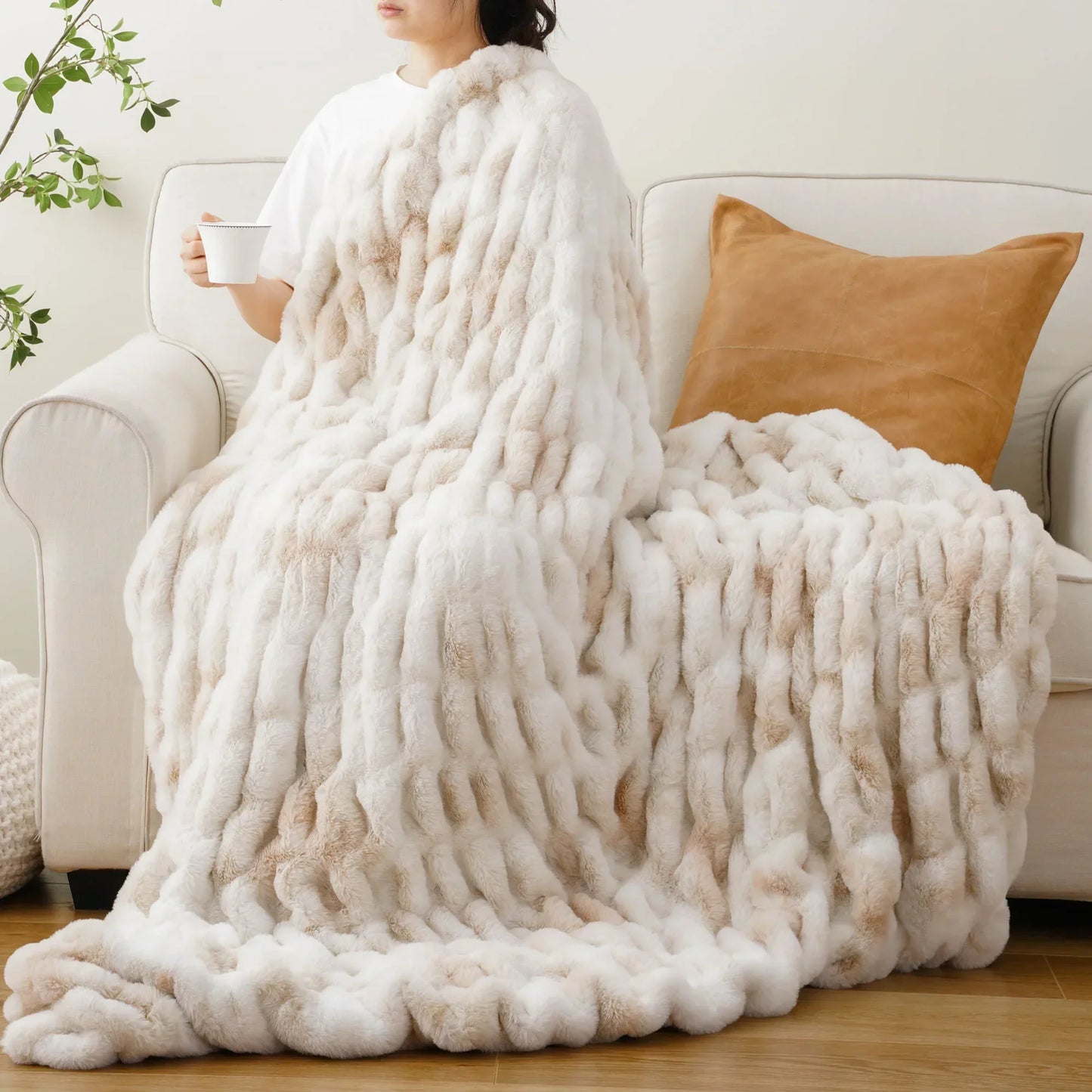 Luxurious Faux Rabbit Fur Blanket Throw