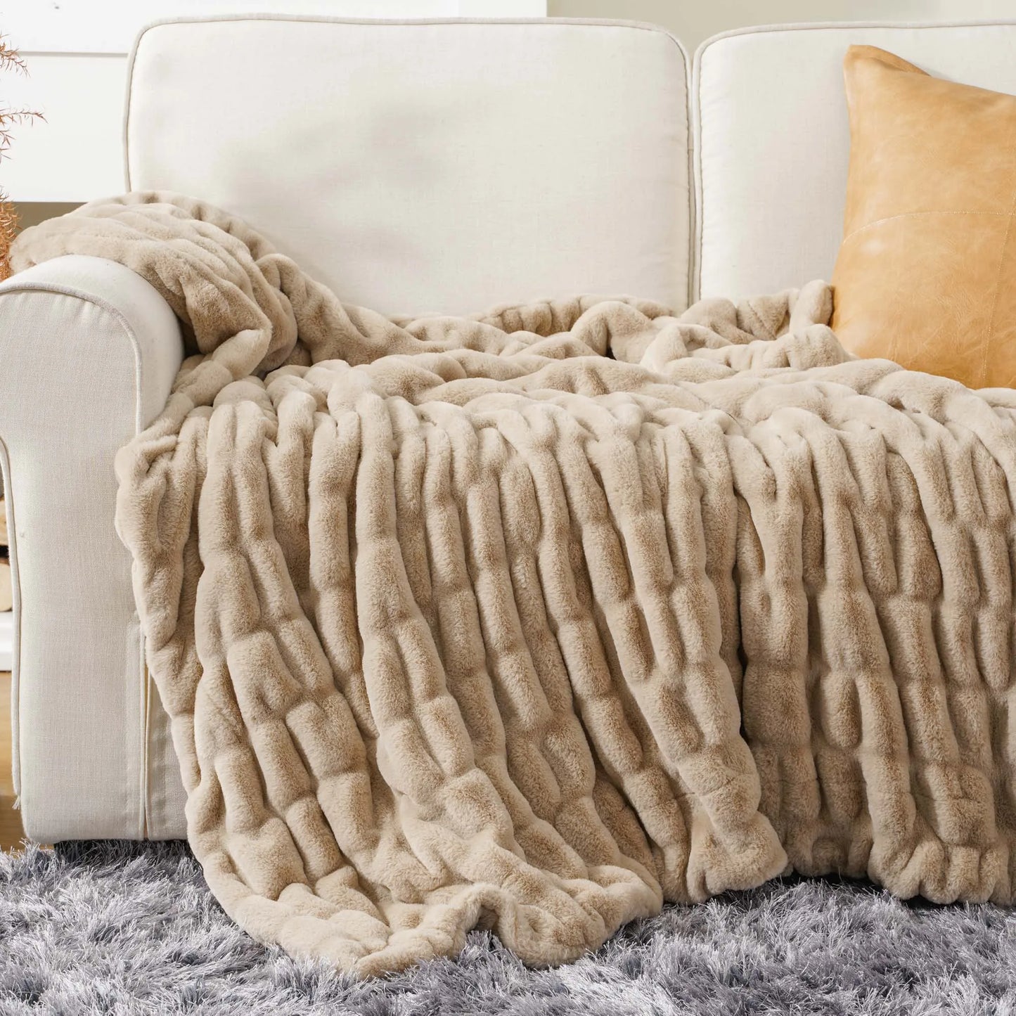 Luxurious Faux Rabbit Fur Blanket Throw